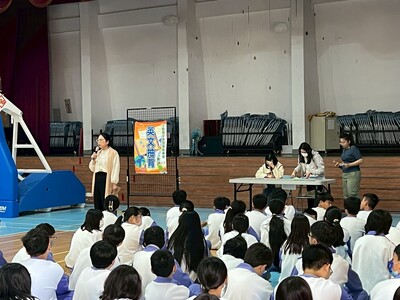 114-12-10國一英文抽背圖片