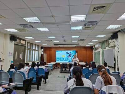 115-03-02 114-2特色招生說明會圖片