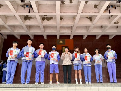 114-12-15升旗頒獎圖片