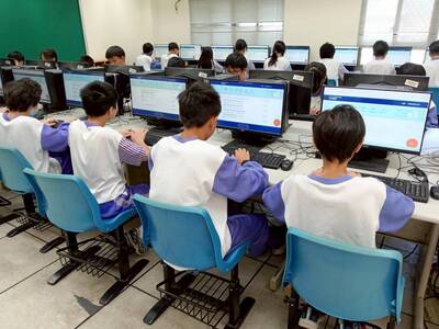 校內英打競賽(另開新視窗)